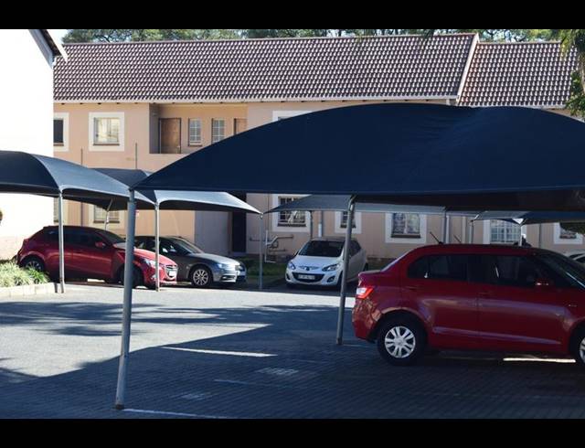 2 BEDROOM TOWNHOUSE FOR SALE IN KEW